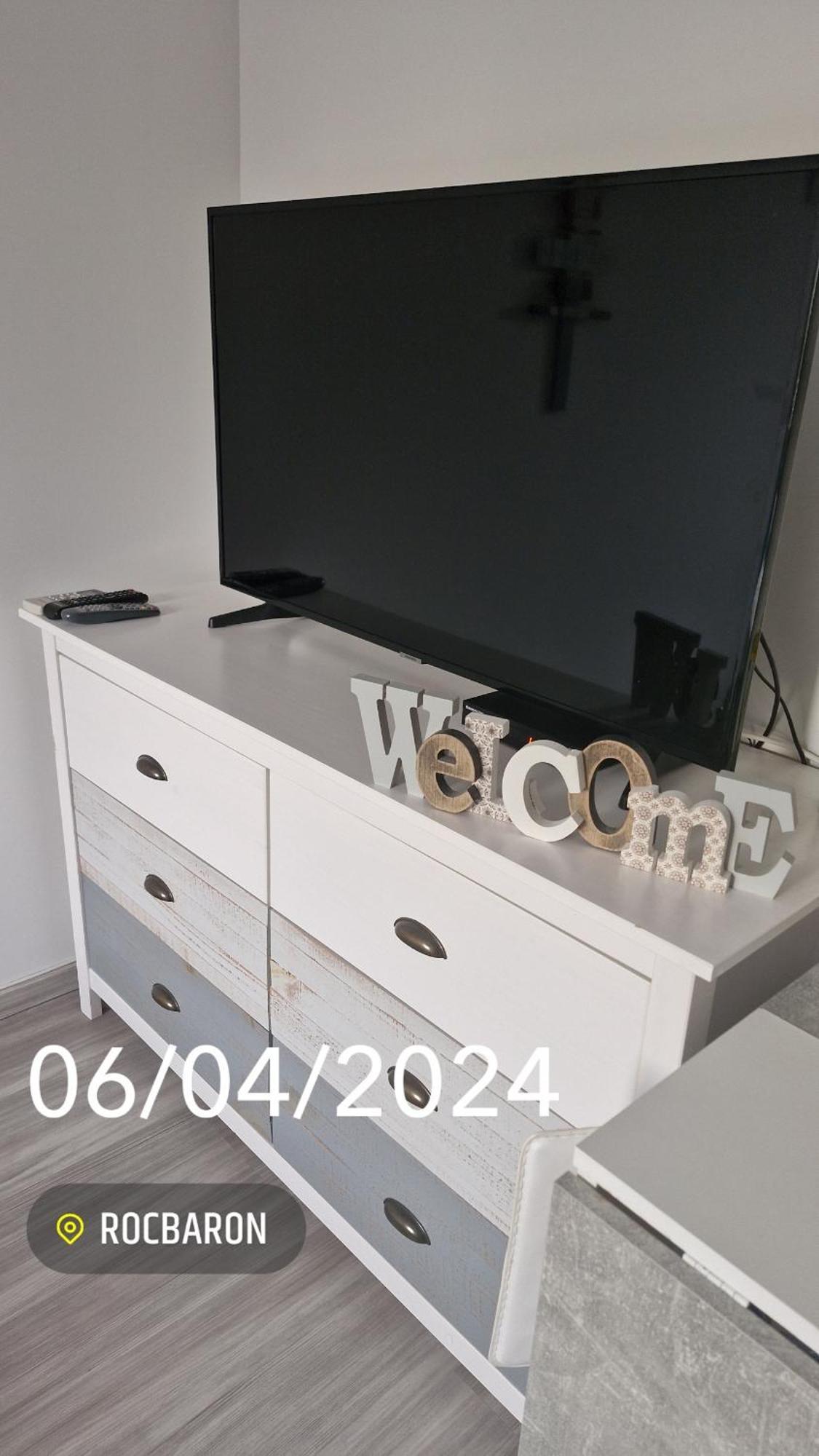 Studio Neuf Rocbaron ภายนอก รูปภาพ